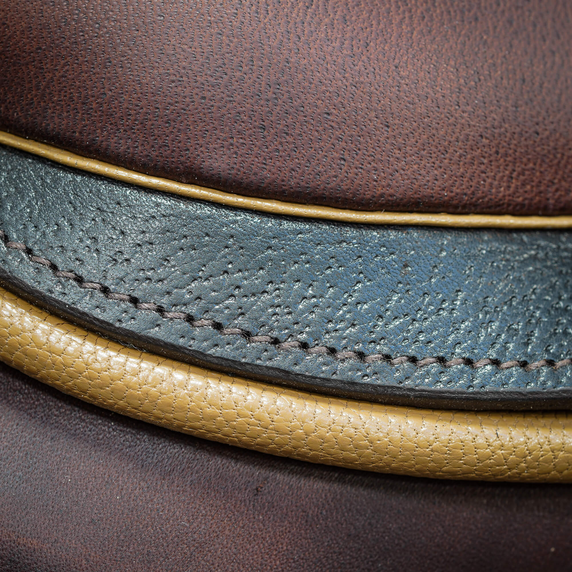 détail-couture-selle